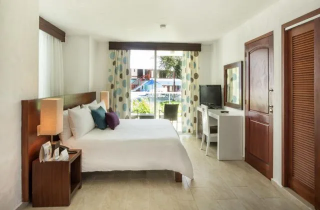 Hotel All Inclusive Grand Paradise Playa Dorada habitacion